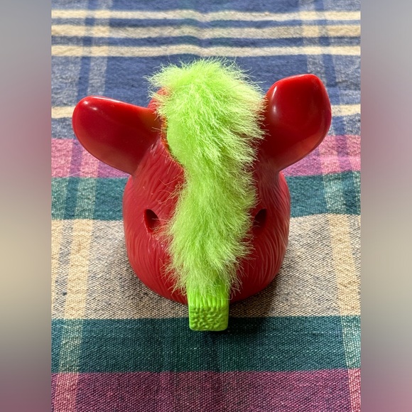 1998 Red Furby McDonalds Wind Up Happy Meal Toy - Picture 3 of 6